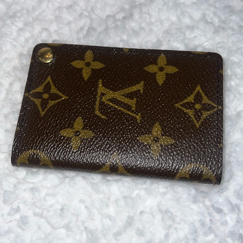 Louis Vuitton Card Holder - 7 cards